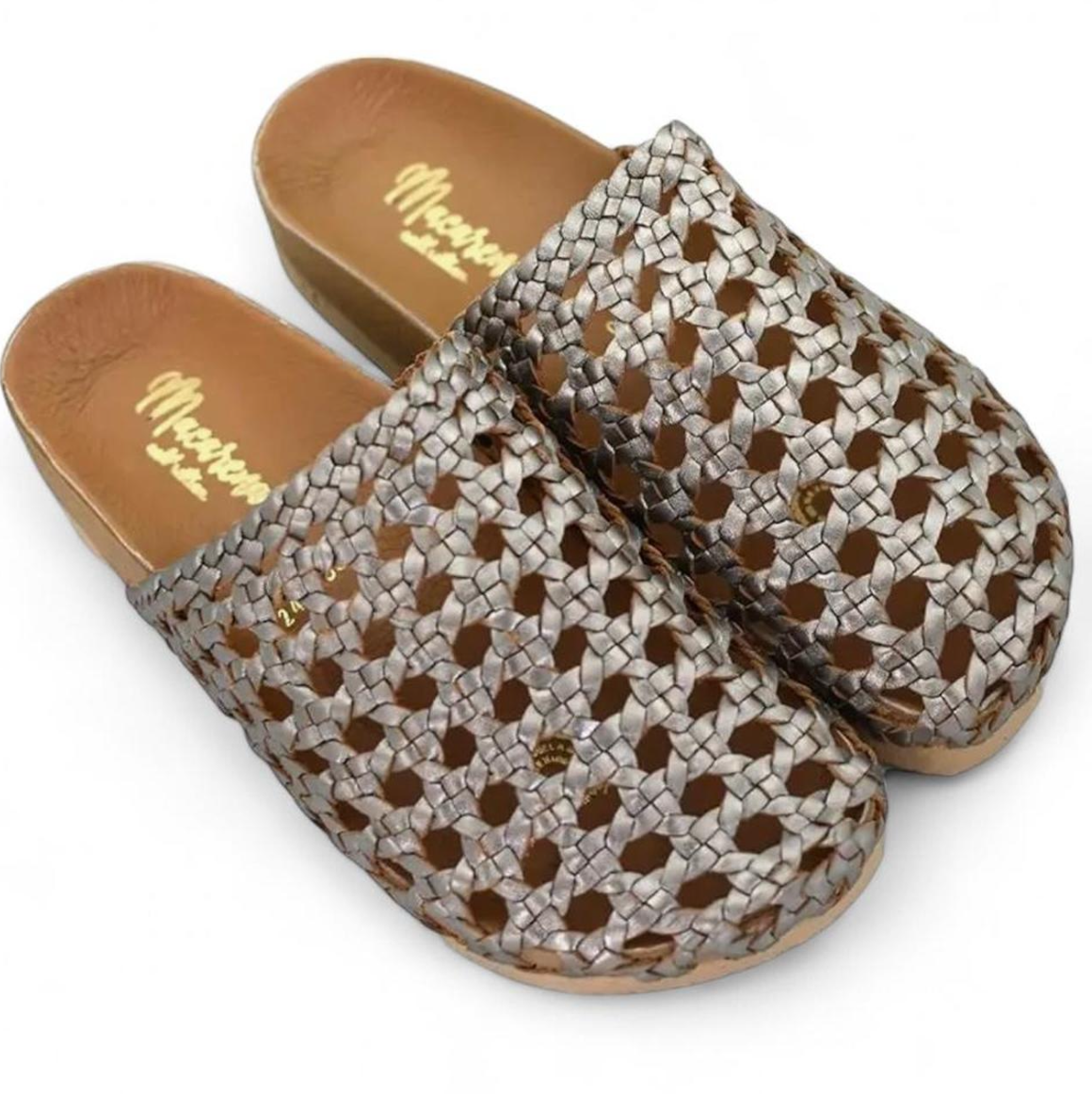 Woven leather clogs in Gunmetal