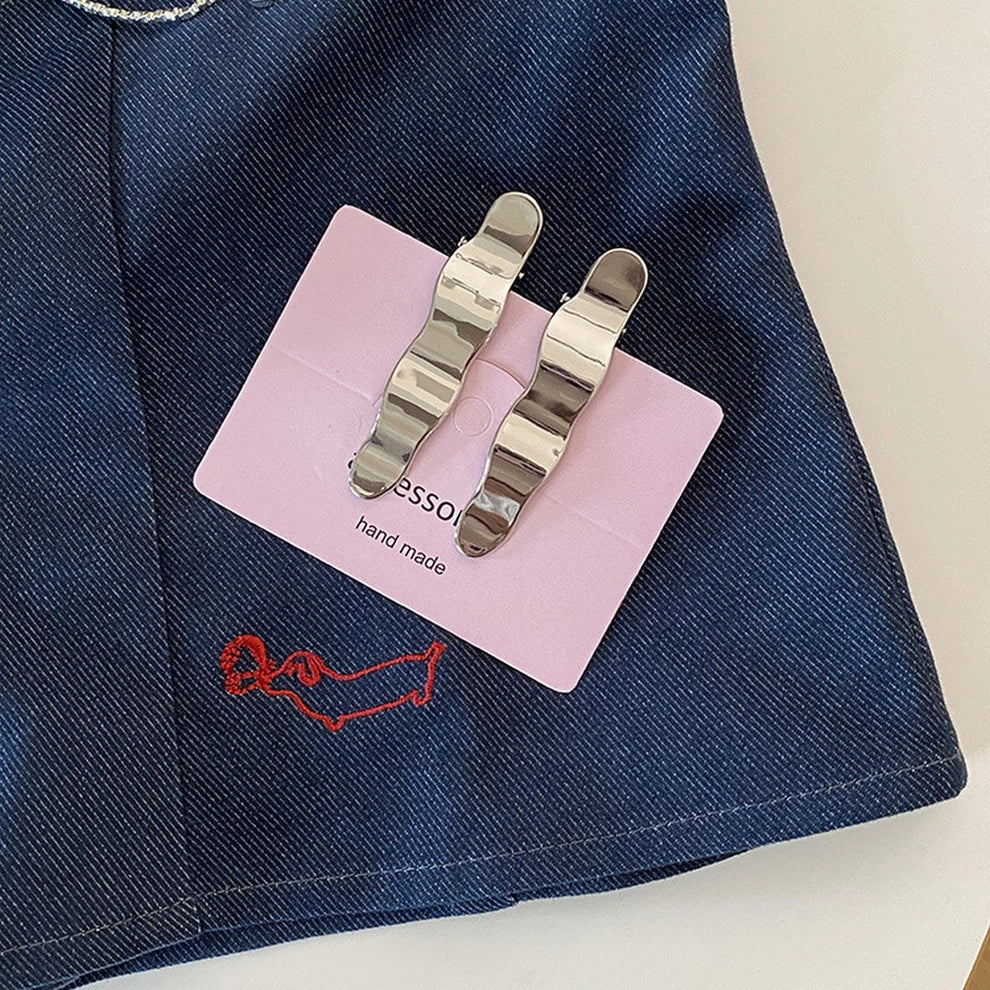 Wavy French hair clip